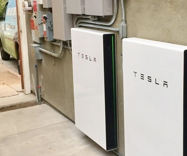 Home battery storage system for blackout protection